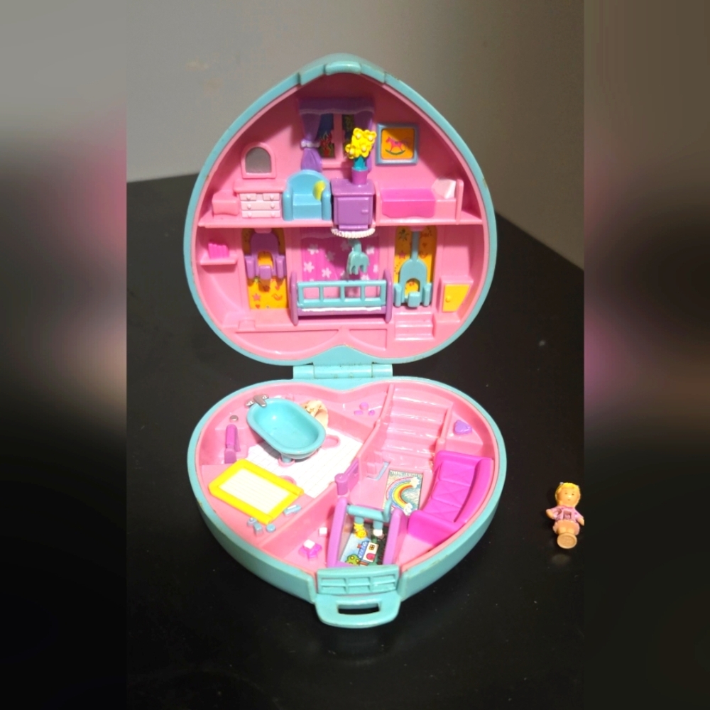 Vintage 1994 Polly Pocket Mini Bluebird Quilted Nursery Blue Heart